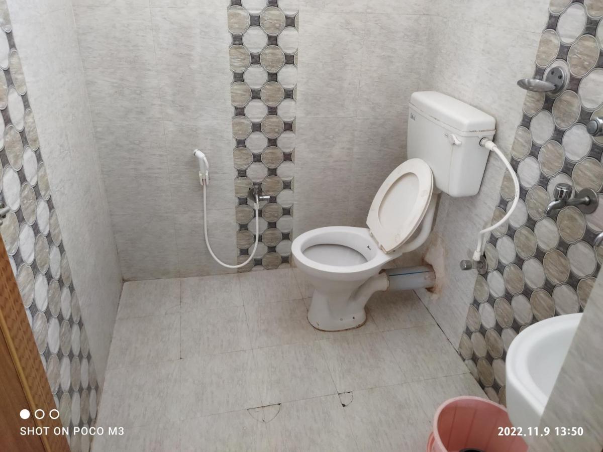 Hotel Well Inn Puri Luaran gambar