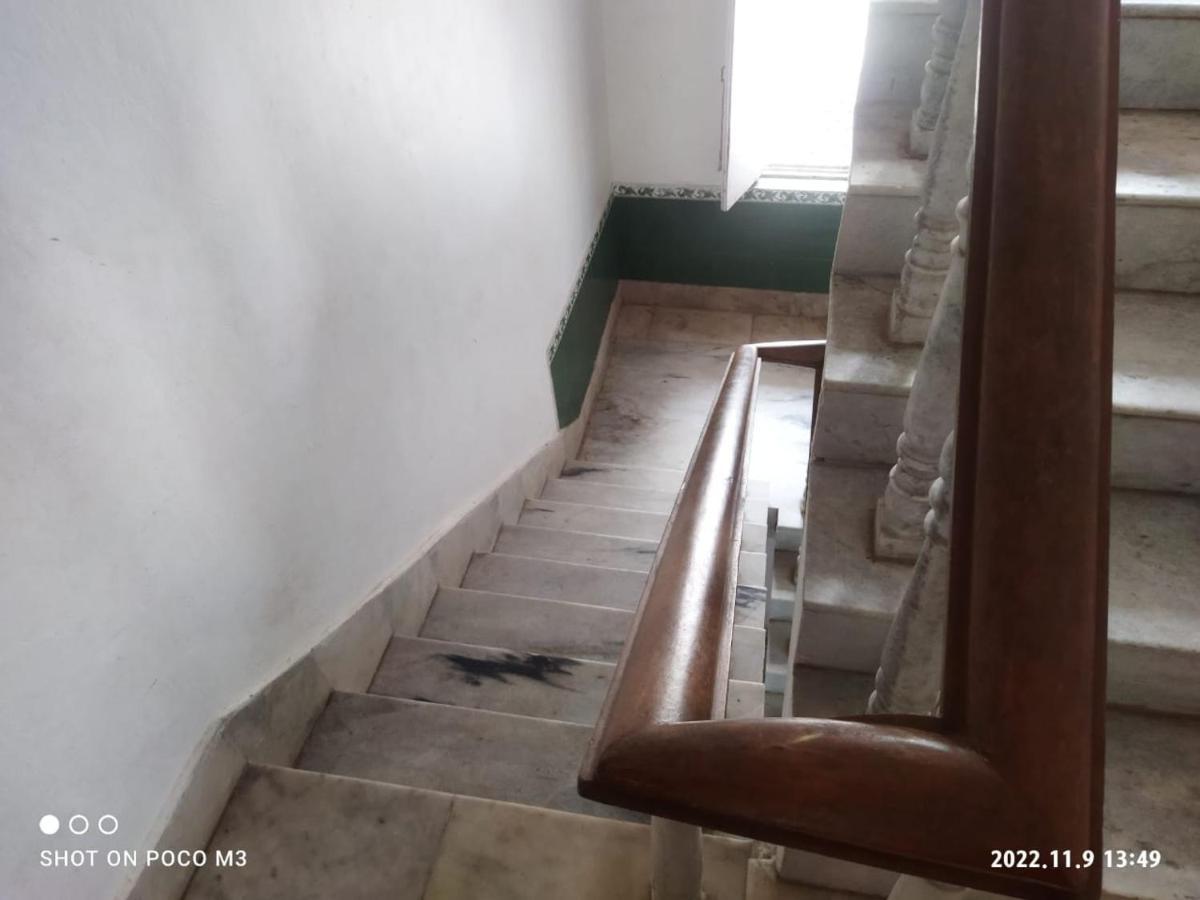Hotel Well Inn Puri Luaran gambar
